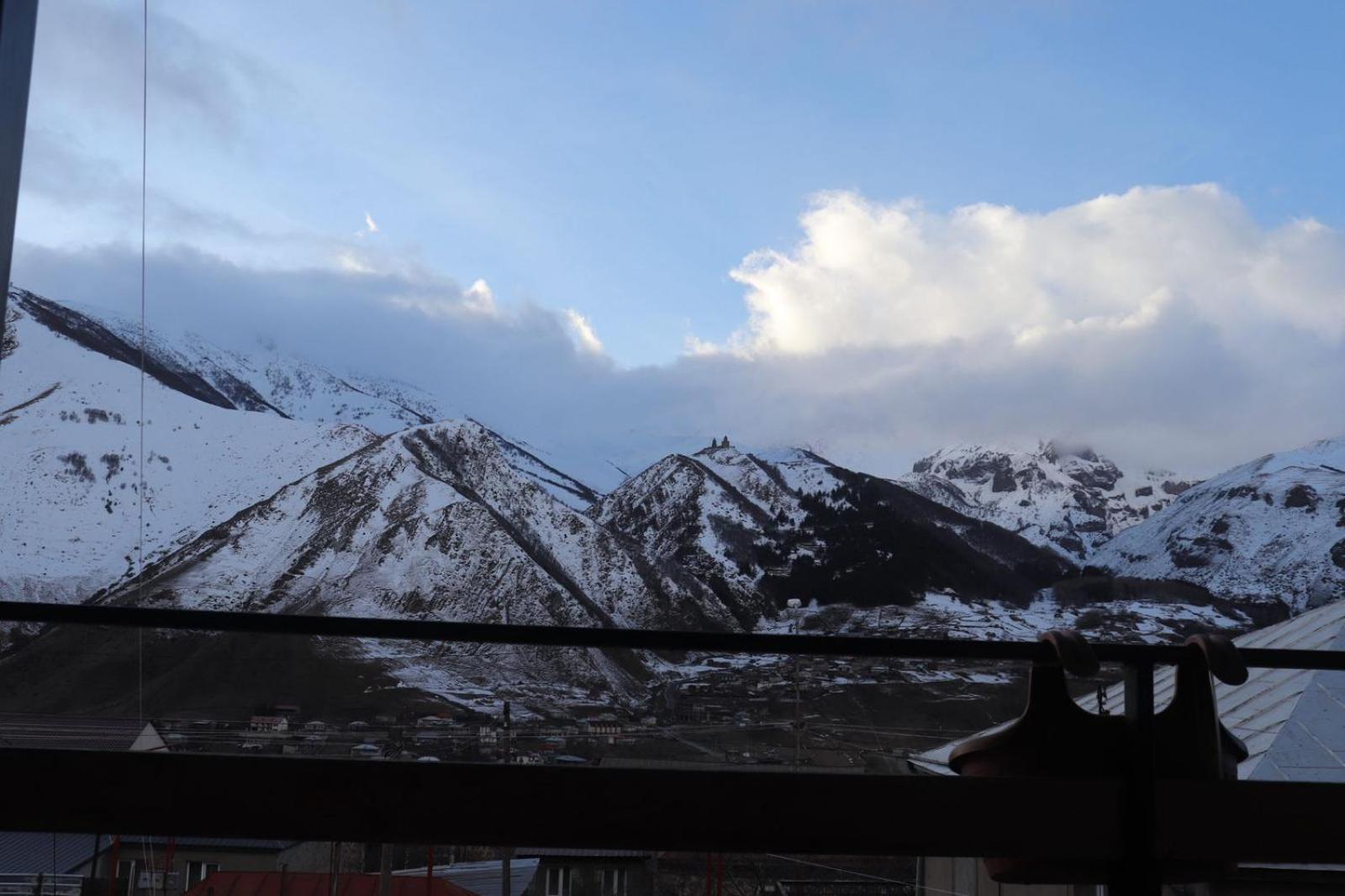 Guesthouse Relax In Kazbegi 外观 照片